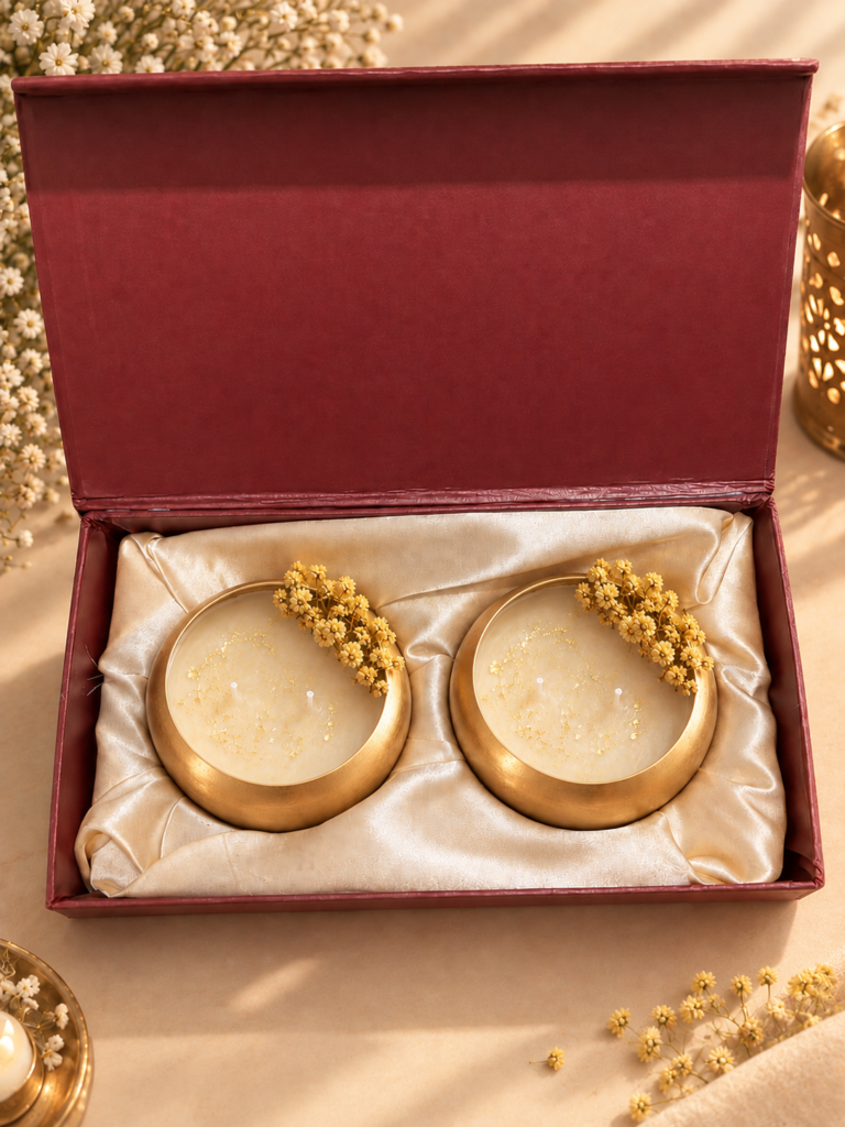 Set of round urli with dried flowers